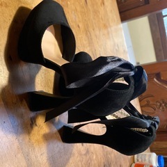 黒リボンとパールでガリーコーデの画像