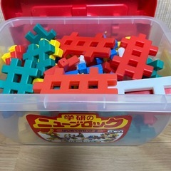 【知育玩具まとめ売り】ブロック&100玉そろばん 　　の画像