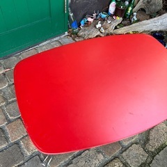 折りたたみテーブル 赤　可愛いです お取り置き不可　の画像