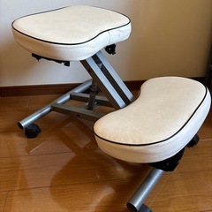 無料　引き取りに来てくださる方に　姿勢が良くなるいす椅子の画像