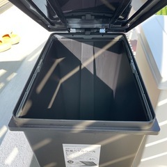 ニトリゴミ箱キッチン　黒の画像