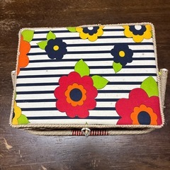 レトロポップ裁縫箱　昭和レトロ　レトロ雑貨　花柄　ヴィンテージの画像