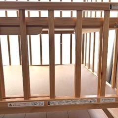 ベビーベッド　ハイタイプ　キャスター付きの画像