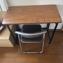 パイプ椅子（机とセットで）の画像