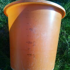 ★少々難あり★噴霧用具一式★電動噴霧器★延長ホース約40m★吸入用ホース約2m★ノズル約2.8m★バケツ約100Lの画像