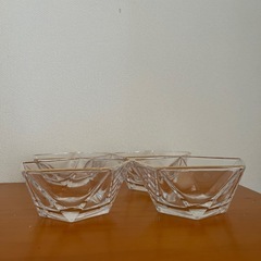 HOYA ガラスの器　4個セットの画像