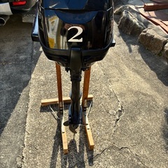 トーハツ　2馬力船外機 3BV 船外機スタンド付きの画像