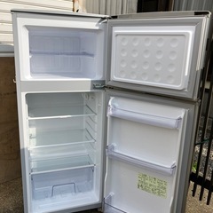 シャープ冷凍冷蔵庫118Lの画像