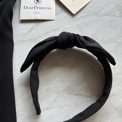 黒　ワンピース　黒　カチューシャ　の画像