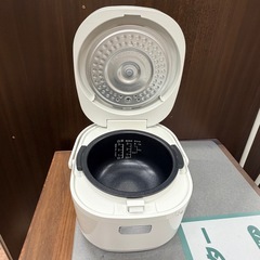 USED 炊飯器 SHARP 2023年 3合
の画像
