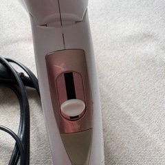 へヘアドライヤーの画像