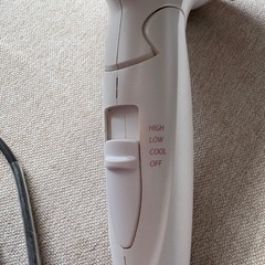 へヘアドライヤーの画像