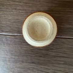 おちょこ　グラス　コップ　茶色　ぐい呑　瀬戸物　茶器　 酒器 茶道具　アンティーク　ベージュ　酒器　和風　 盃 ぐい呑み ぐい呑 猪口　ミニ花瓶　花瓶　生花　昭和レトロ　骨董　小物入れ　フラワーベースの画像