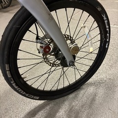 メルセデスベンツ　自転車の画像