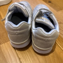 キッズ　ニューバランス　スニーカーの画像