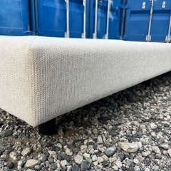 ベッドフレーム　クイーンの画像