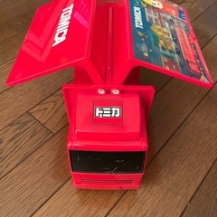 トミカのおもちゃの画像