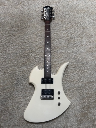 B.C.Rich モッキンバード　エレキギター　白　ケース付き