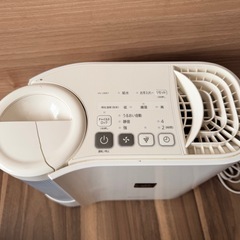 ジャンク品 シャープ 気化式加湿機 HV-J30E7-Wの画像