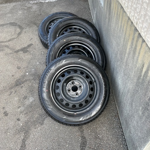 スタッドレスタイヤとホイールセット