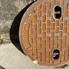 マンホール蓋約300mm　雨水マス 鋳鉄製の画像