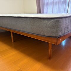 ベッド　セミダブル　ベッドフレーム　ほぼ新品　無料　北欧風の画像