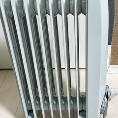 デロンギ　オイルヒーター（８畳～１０畳用）取扱説明書ありの画像