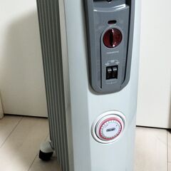 デロンギ　オイルヒーター（８畳～１０畳用）取扱説明書ありの画像