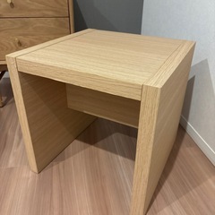 サイドテーブル住宅展示場品の画像