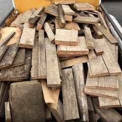 焚き火、廃材の画像