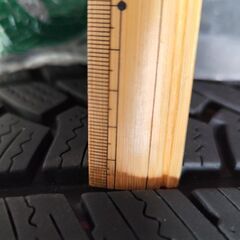 溝あり 225/60R17 スタッドレスタイヤホイールセット　ホイール17×7JJ、オフセット48、PCD マルチの画像