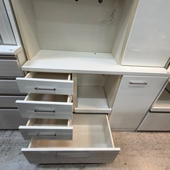 【愛品館 江戸川店 】3枚スイング扉 キッチンボード NITORI（ニトリ）の画像