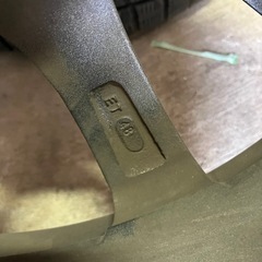 スタッドレス215/60R16アルミ付き。トヨタアルファード、ベル、エスティマなどにの画像