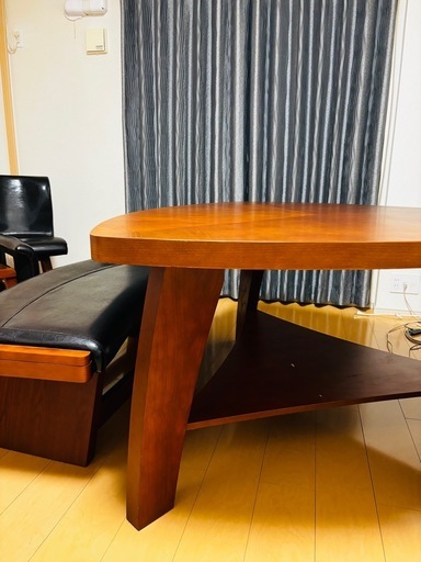 商談中　三角形木製　ダイニングテーブルセット　関家具