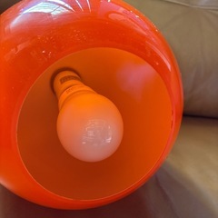 レトロポップ　照明器具　昭和レトロ　可愛いオレンジの照明器具の画像