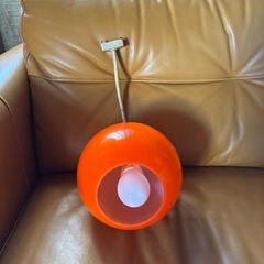 レトロポップ　照明器具　昭和レトロ　可愛いオレンジの照明器具の画像