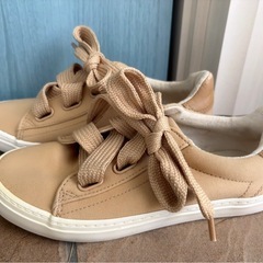 スニーカー　22.5cmの画像