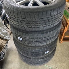 スタッドレス215/60R16アルミ付き。トヨタアルファード、ベル、エスティマなどにの画像