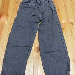 ZARA キッズ　ジーンズ　サイズ134センチの画像