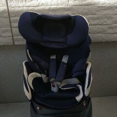アプリカ チャイルドシートの画像