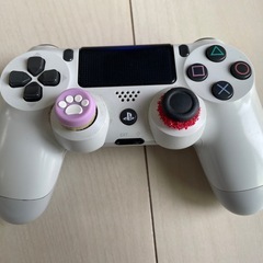 プレステ4、CUH-2000A、500ＧＢ、ホワイトの画像