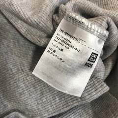 ユニクロカットソー130cm3枚セットの画像