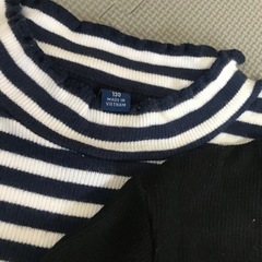 ユニクロカットソー130cm3枚セットの画像