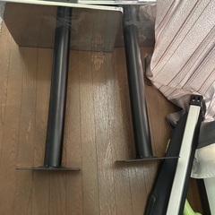 大理石テーブルの画像