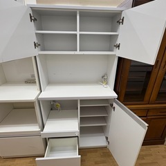 【ドリーム川西店限定】☆ジモティー見たよ割引☆ 土井インテリア工業 2枚扉食器棚 クリーニング済み 【2125560000027666】の画像