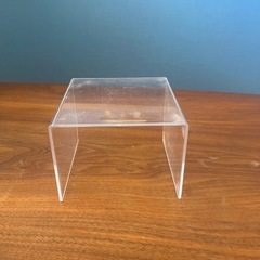 透明コ型ディスプレイの画像