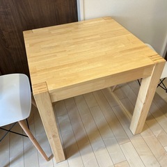 ナチュラル✖️白　ダイニングテーブルセットの画像