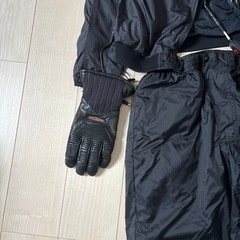 ハーレーダビットソン電熱ウエア上下、手袋の画像