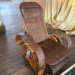 ラタン製リクライニングチェア＋ガラス製机セット（キムラ製）の画像