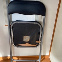 パイプ椅子の画像